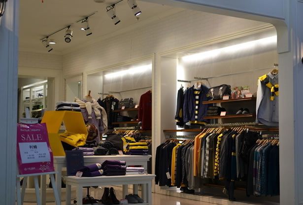 服裝店裝修、服裝店設(shè)計、服裝店裝修效果圖