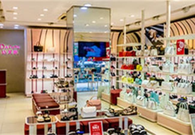 合肥鞋店裝修怎么設計出簡約大方而又不失個性的店面？