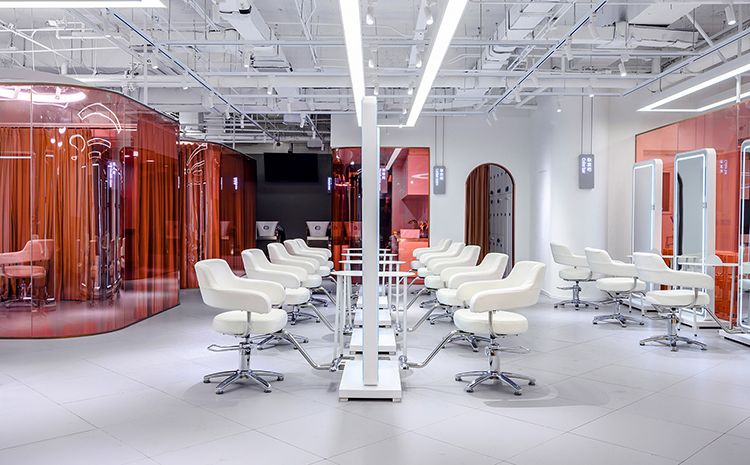 合肥美發(fā)店設計，如何巧妙利用裝修來吸引顧客主動進店?
